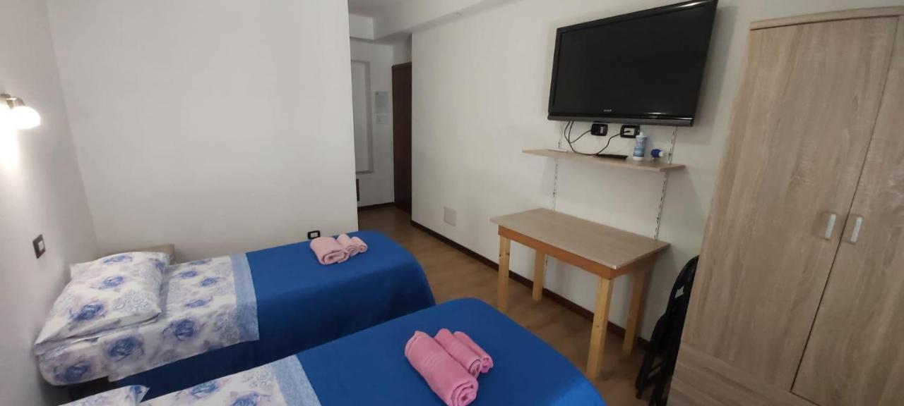 Chambre Double ou Lits Jumeaux avec Salle de Bains Privative